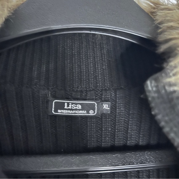 Lisa International Faux Fur Sleeveless - Picture 3 of 7